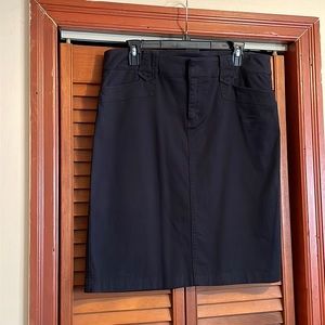 EUC. Guess?  Navy blue shirt. Size 31. Closet staple